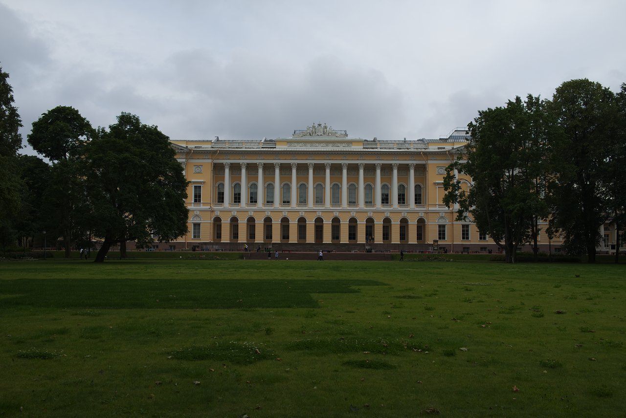 ロシア美術館周辺の公園
