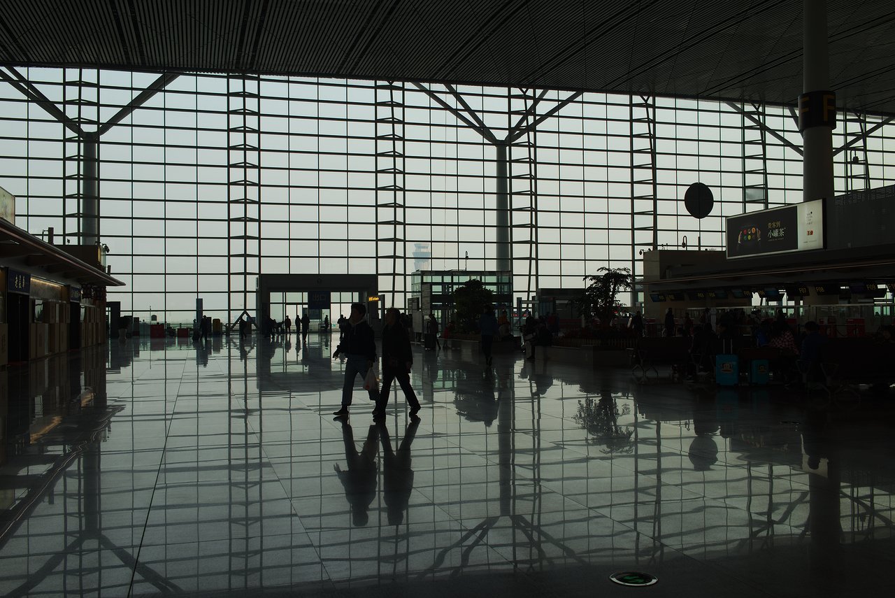 天津浜海国際空港ターミナル2のチェックインカウンター