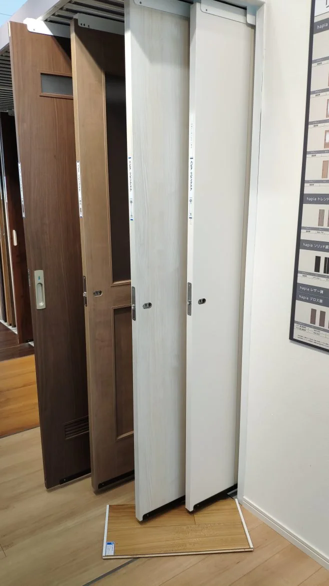 県民共済住宅で選べる室内ドア（ハピア リビングドア）4色。2色はオプション