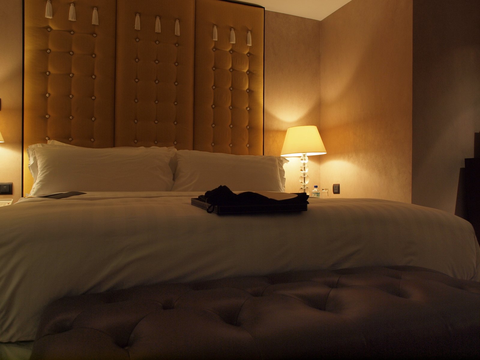 Intercontinental Hong Kongのベッド。最高の寝心地でした。